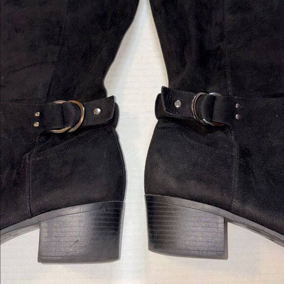 Elegant Black Knee-High Women's Boots - Picture 3 of 10